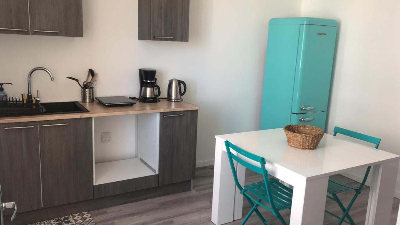 Appartement 4 Personnes Vue Mer A Santec Au Pied De La Plage Du Dossen Eksteriør billede