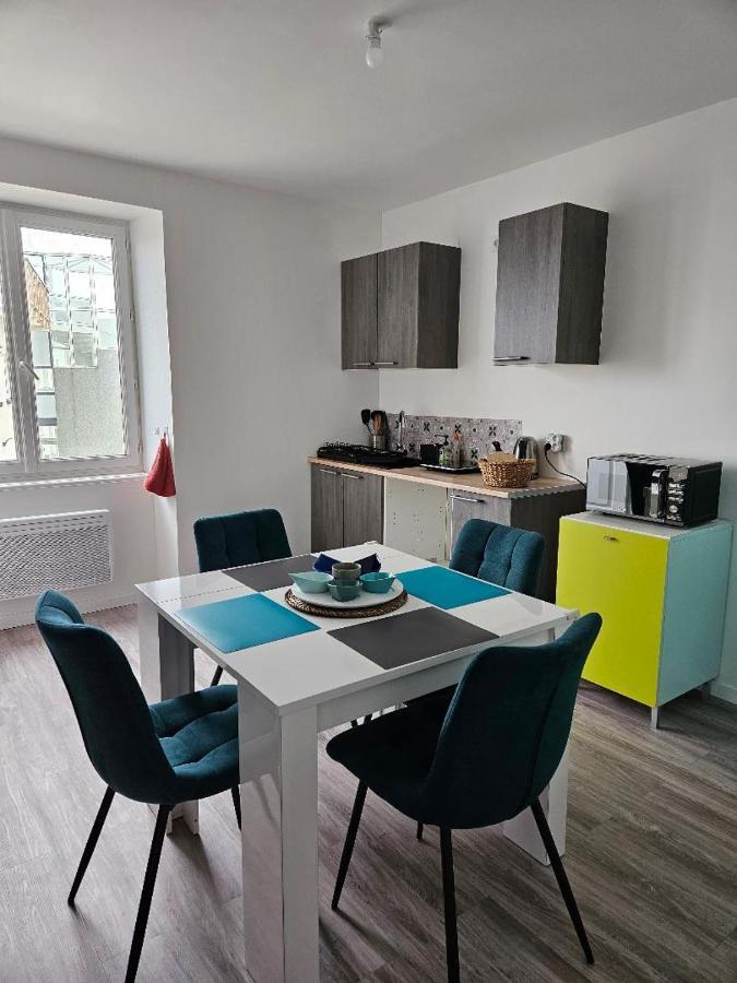 Appartement 4 Personnes Vue Mer A Santec Au Pied De La Plage Du Dossen Eksteriør billede